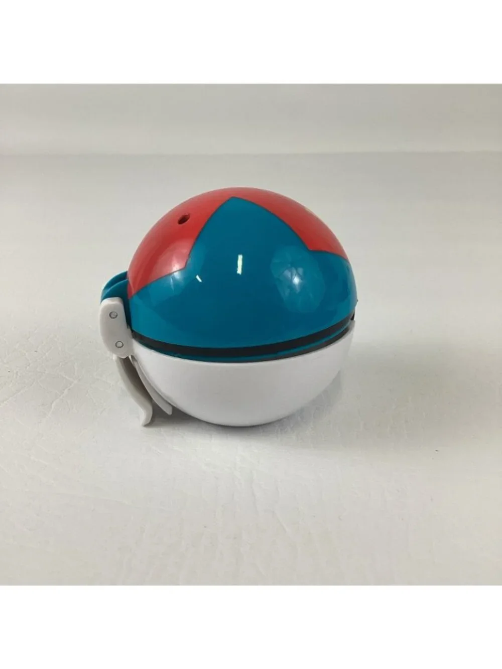 Jazwares Pokemon Belt Lure Ball Pouch Pokeball Toy Bundle Lot Toy Pikachu Figure